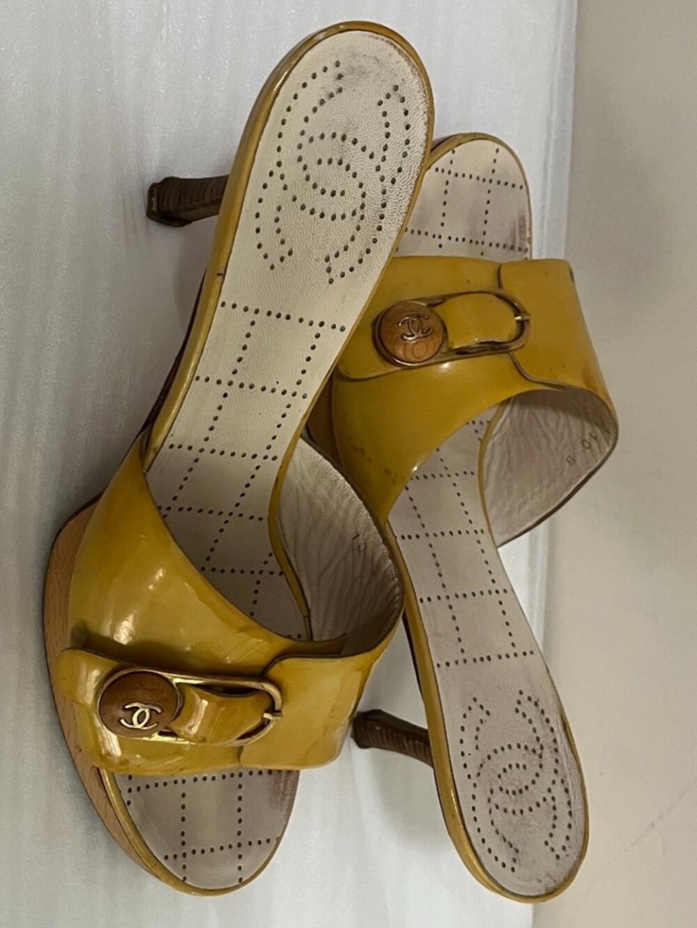 CHANEL Yellow Sandals with Gold Buckle